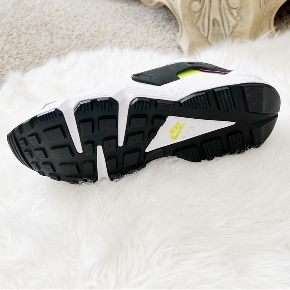 Nike Huarache - Picture 4 of 7